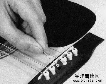 吉他弦怎么换？新手换吉他弦的方法