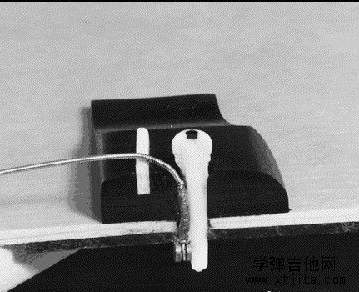吉他弦怎么换？新手换吉他弦的方法